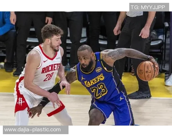 火箭队与湖人队四月对决精彩回顾与赛季展望分析